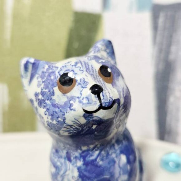 Blue Cat Decoupage Figurine By Linda Edgington Canada Kitten Sitting Collectible - Picture 4 of 9